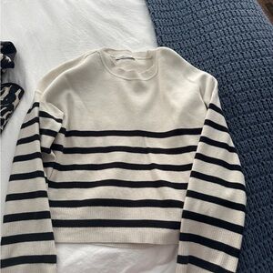 Abercrombie & Fitch Cream Sweater